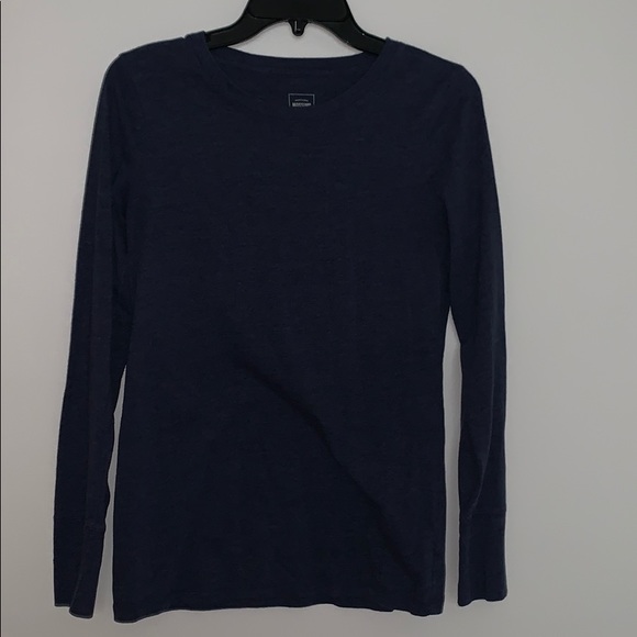 Clothing lot - Picture 2 of 7